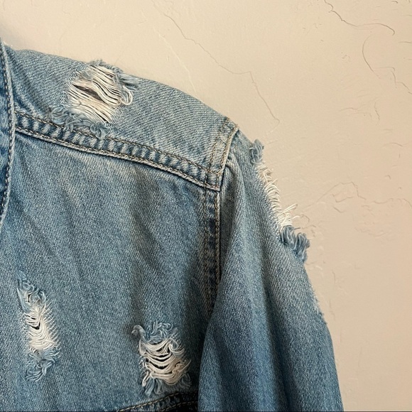 BP Super Distressed Soft Denim Trucker Jacket - Picture 9 of 14